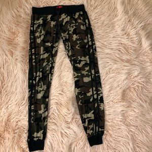 Hot Kiss Pants - Camo Joggers/Leggings Hot Kiss Pants - Camo Joggers/Leggings